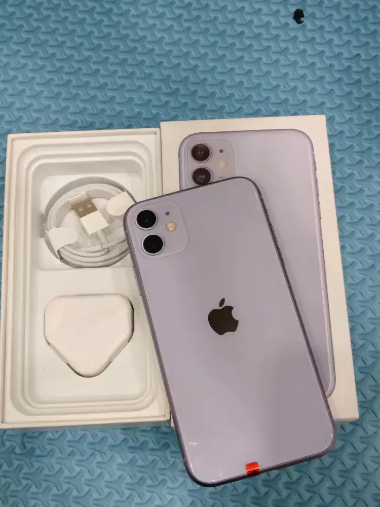 iPhone 11 64GB Fullset