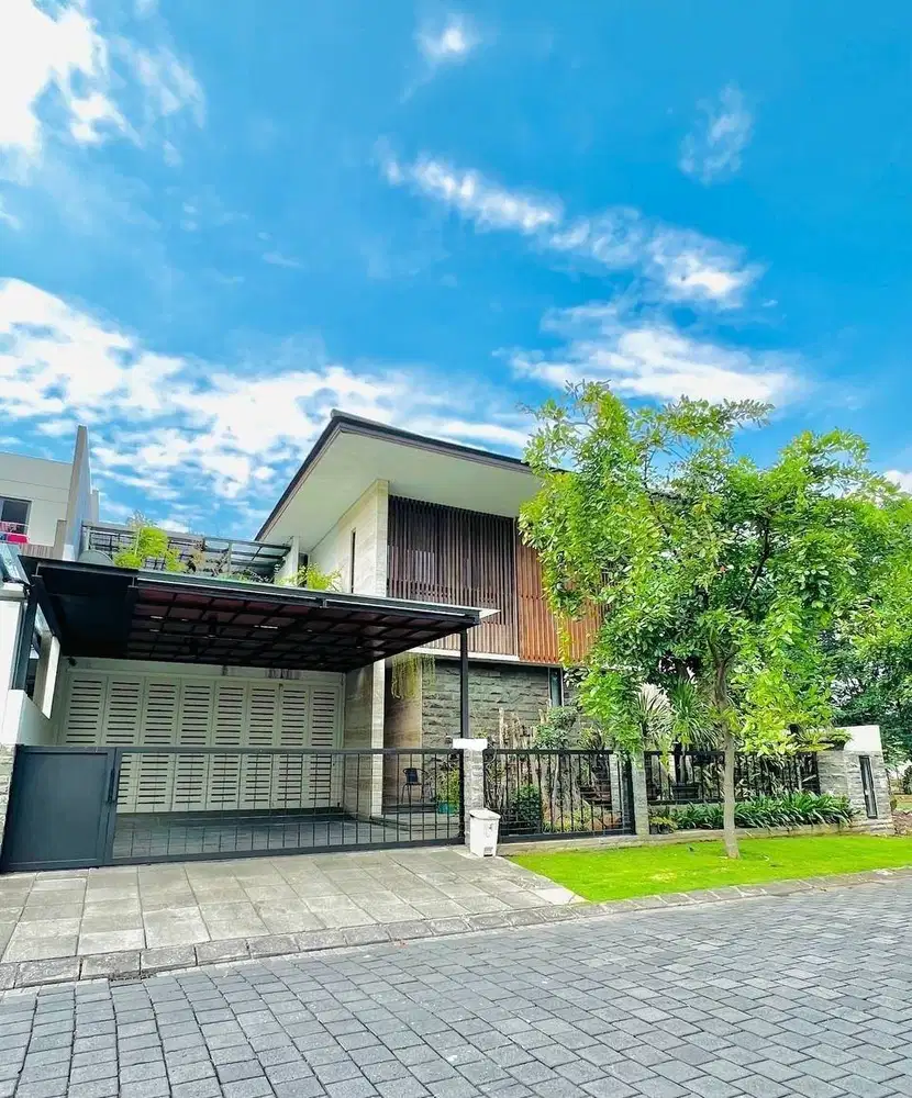 Dijual Cepat Rumah Mewah Full Furnished di Graha Natura Surabaya Barat