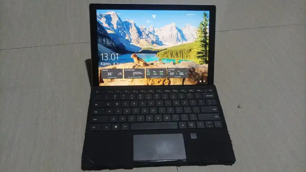 laptop Microsoft Surface Pro i5 2in1 tablet laptop