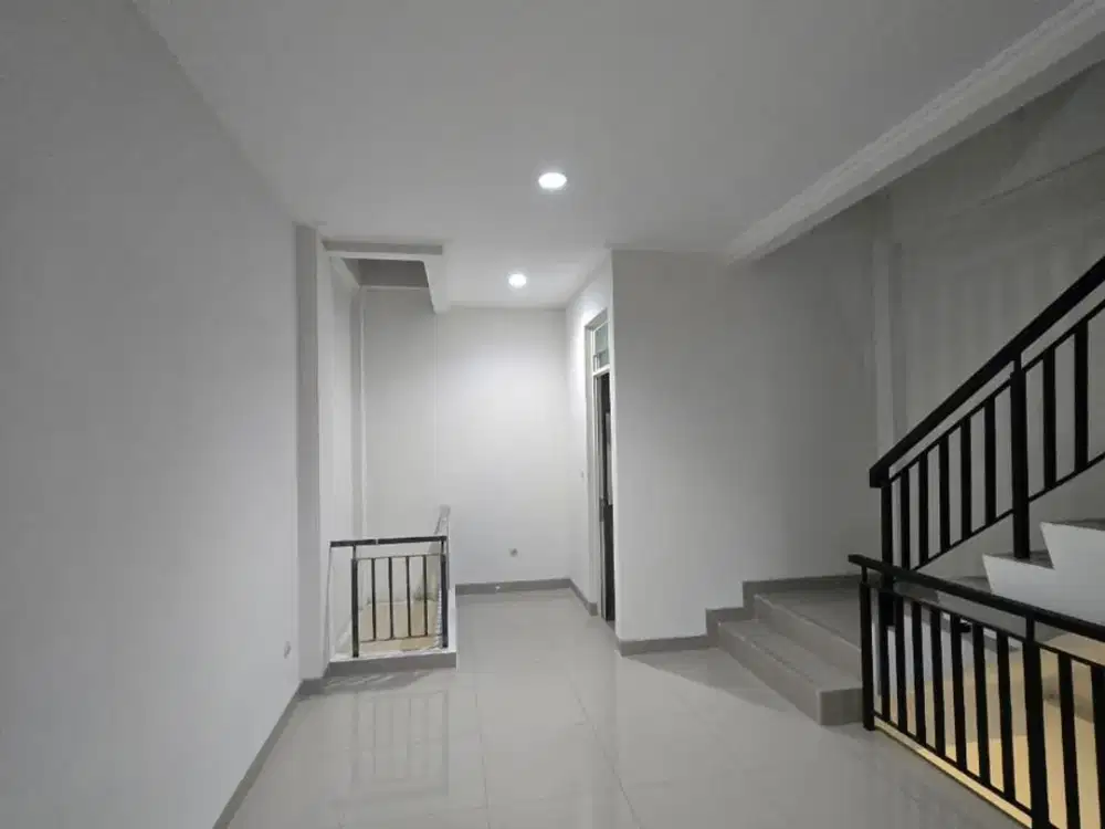 Disewakan Ruko Golf Island 4,1/2 Lantai, Unit Reeeaady, Best Deal