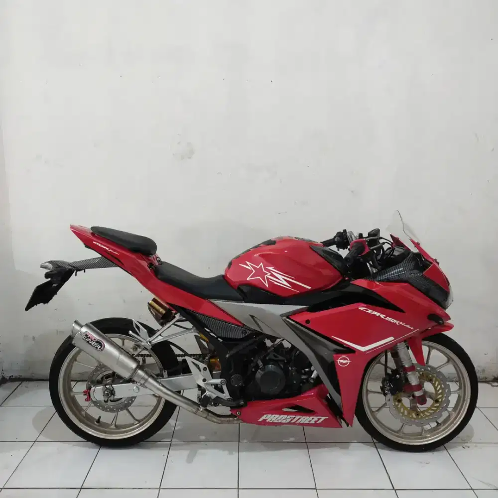 Honda CBR Facelift 2019 Bagus lengkap Mesin Cakep