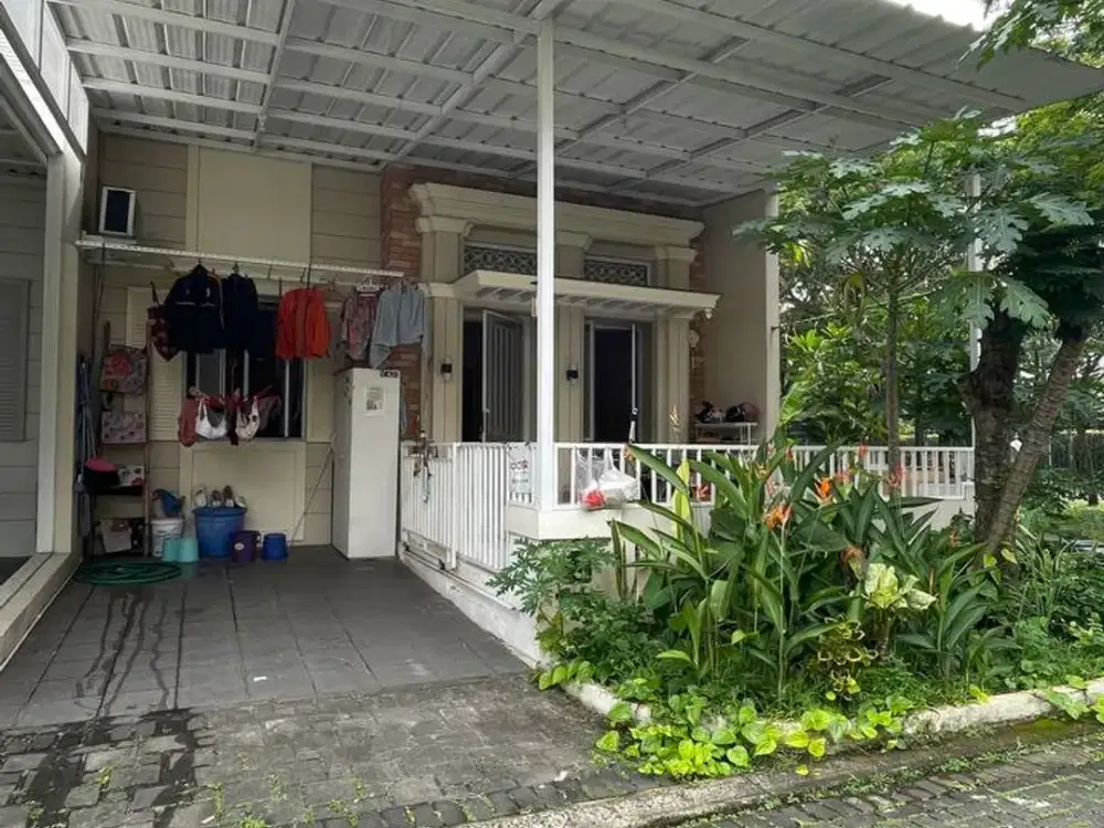 Rumah 2 lantai 3 kamar dekat IPEKA di Greenwich