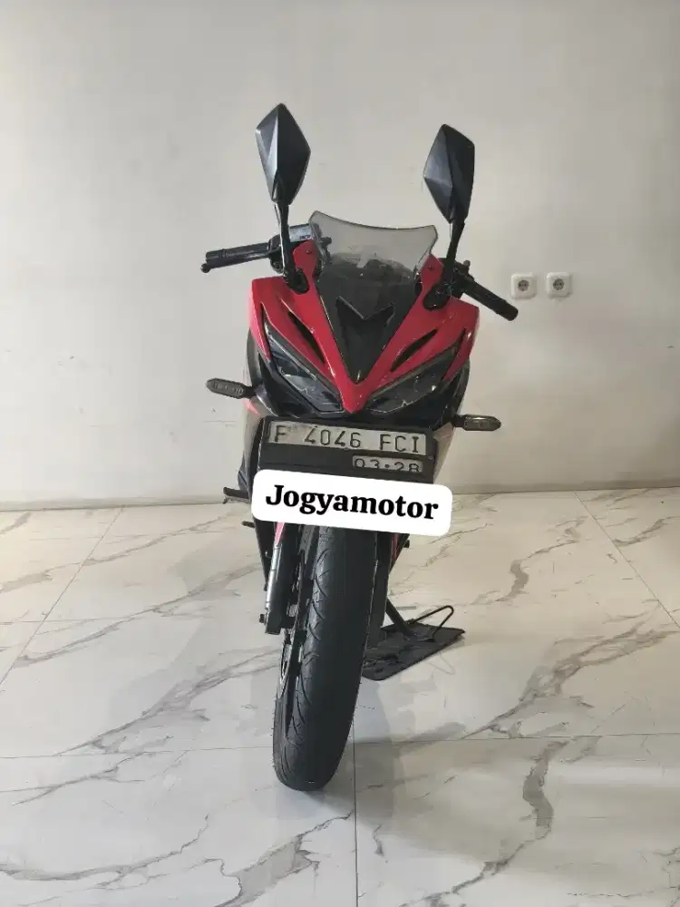 1 - Honda CBR150R Tahun 2018