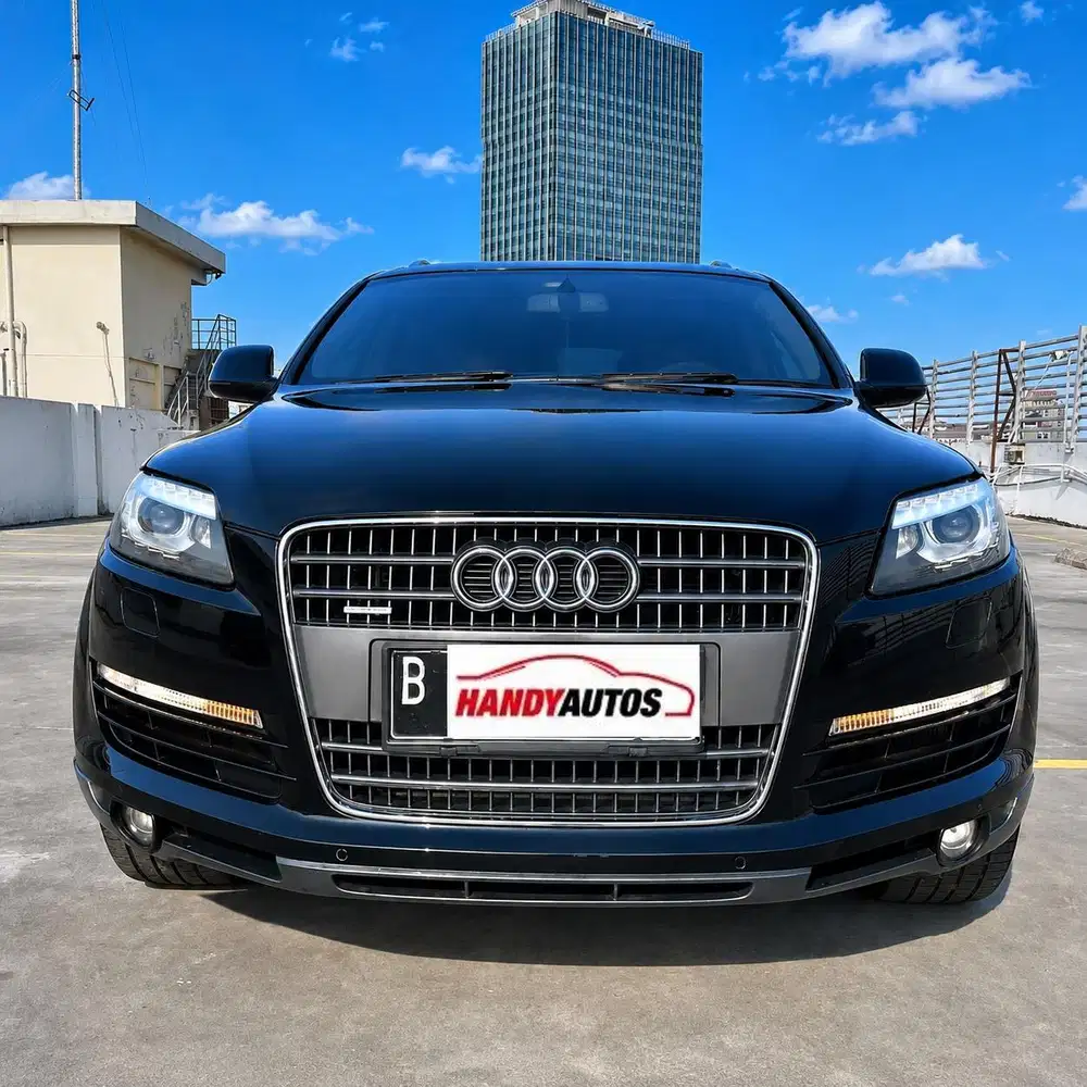 Audi Q7 3.0 2013 Facelift 7 Seater Sunroof