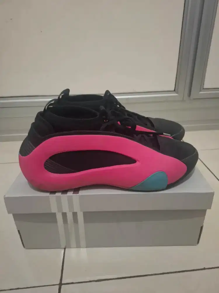 sepatu basket Harden vol 8
