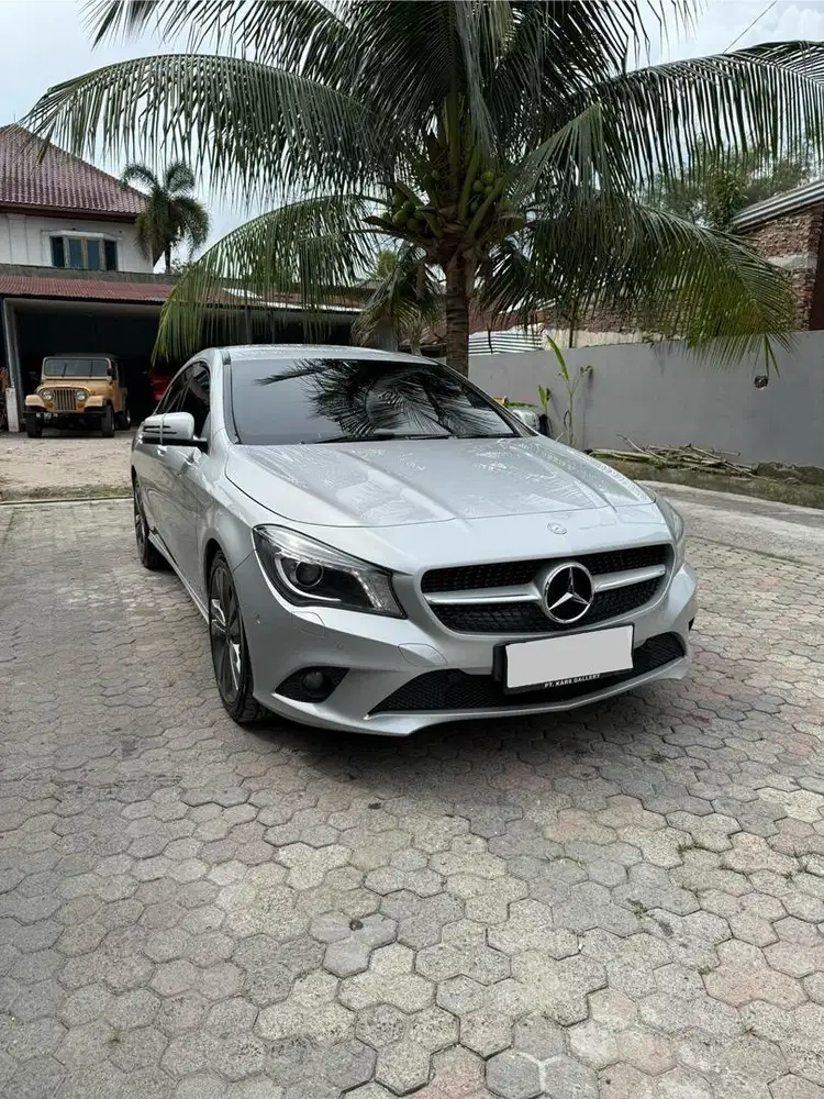 MERCEDES BENZ CLA 200 URBAN