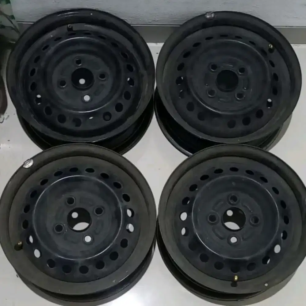 Velg bekas pakai ori Agya 2015 Ring 13'