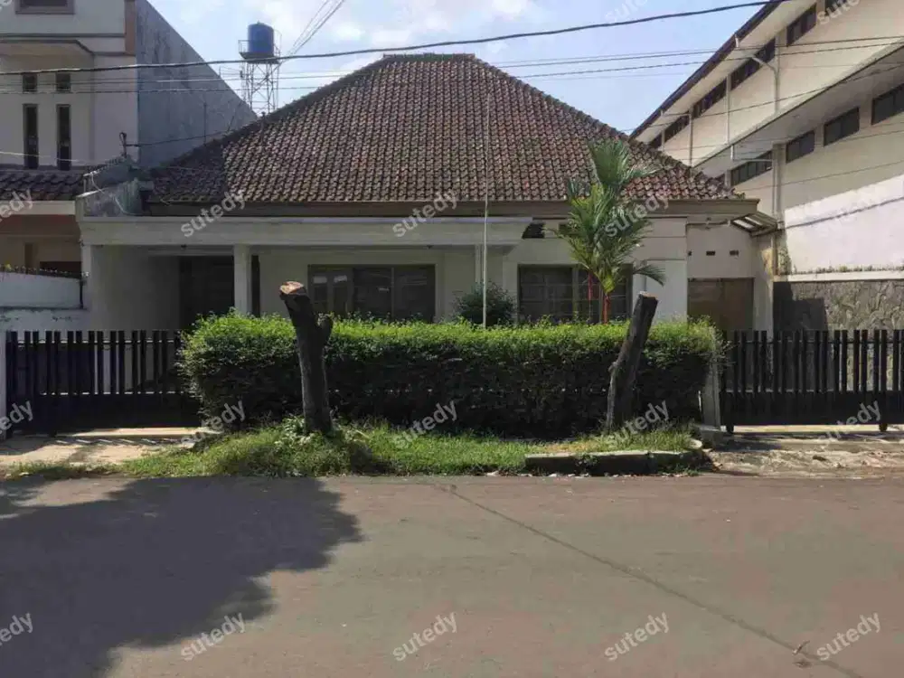 rumah strategis di sayap riau martadinata bandung