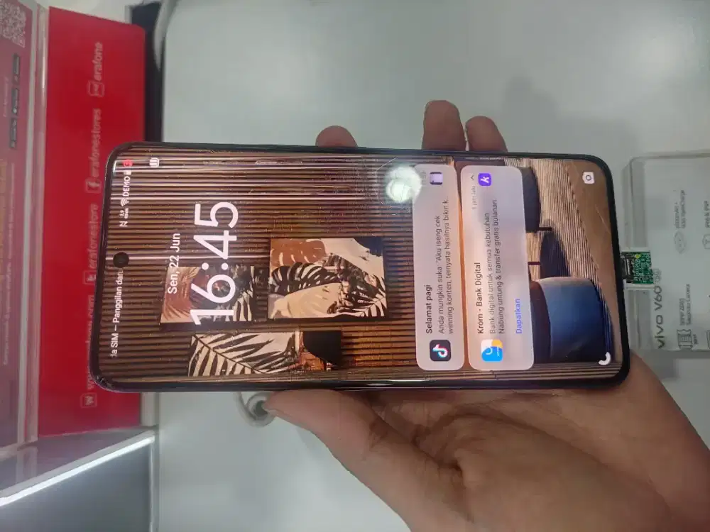 HANDPHONE VIVO V60