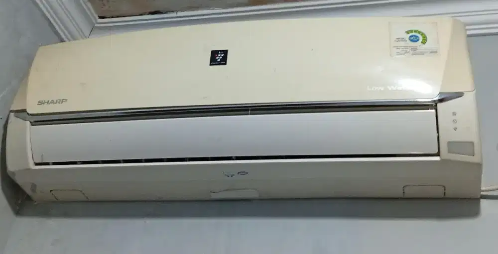 AC SHARP 1/2 PK BEKAS