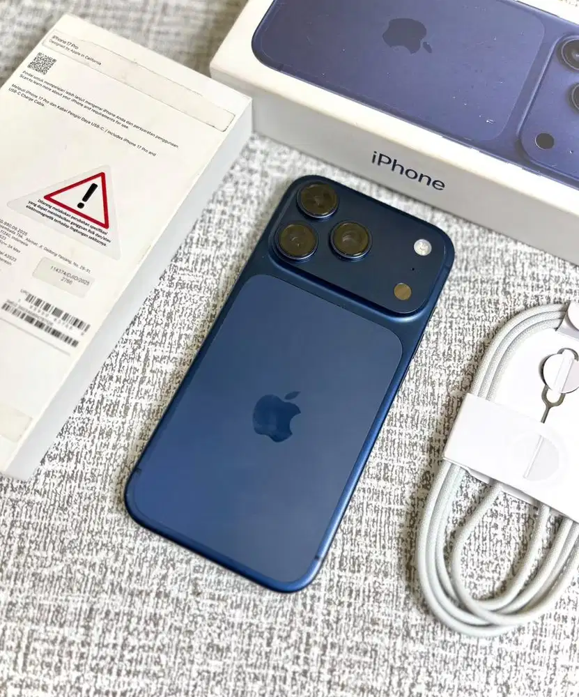 Iphone 17 pro 256gb garansi okt 2026