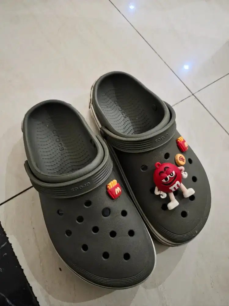 Sandal Crocs Classic Clog Hijau Army