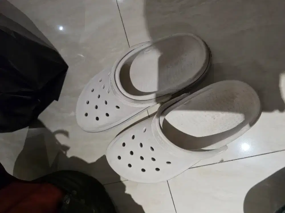 Sandal Crocs Classic Clog Putih