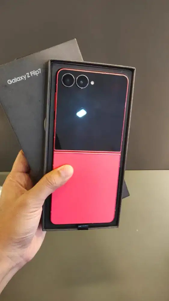 SAMSUNG Z FLIP 7 12/256 SECOND SEIN FULLSET