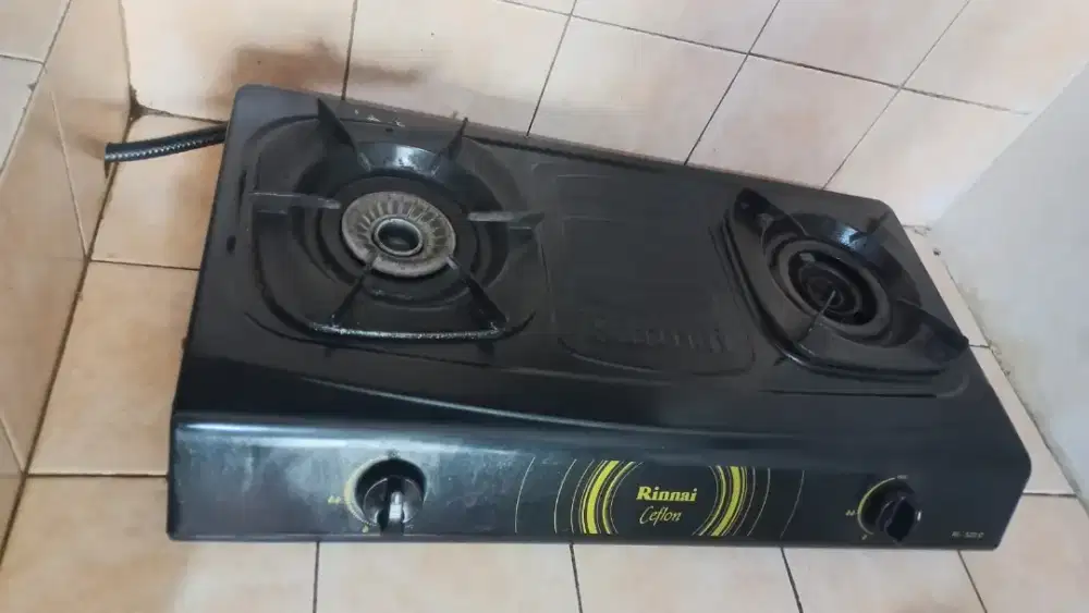 Kompor Gas Rinnai 2 Tungku Bekas Normal, Dijual Cepat Karena Pindahan!