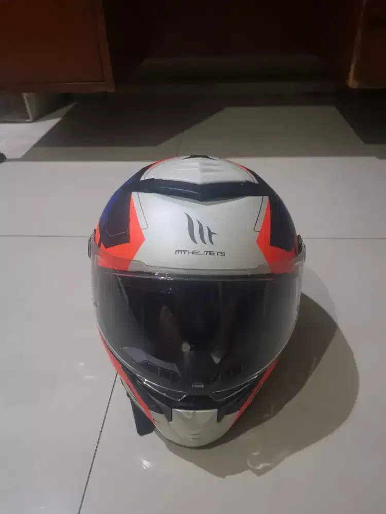 MT Thunder 4 SV Helm Bekas