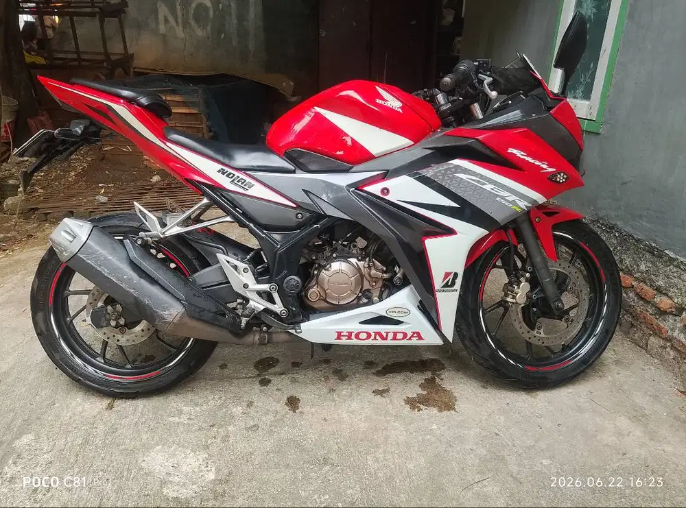 CBR 150R 2017 MERAH PUTIH