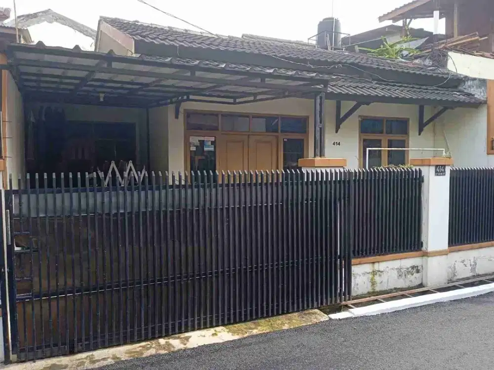 Rumah terawat di Riung Bandung