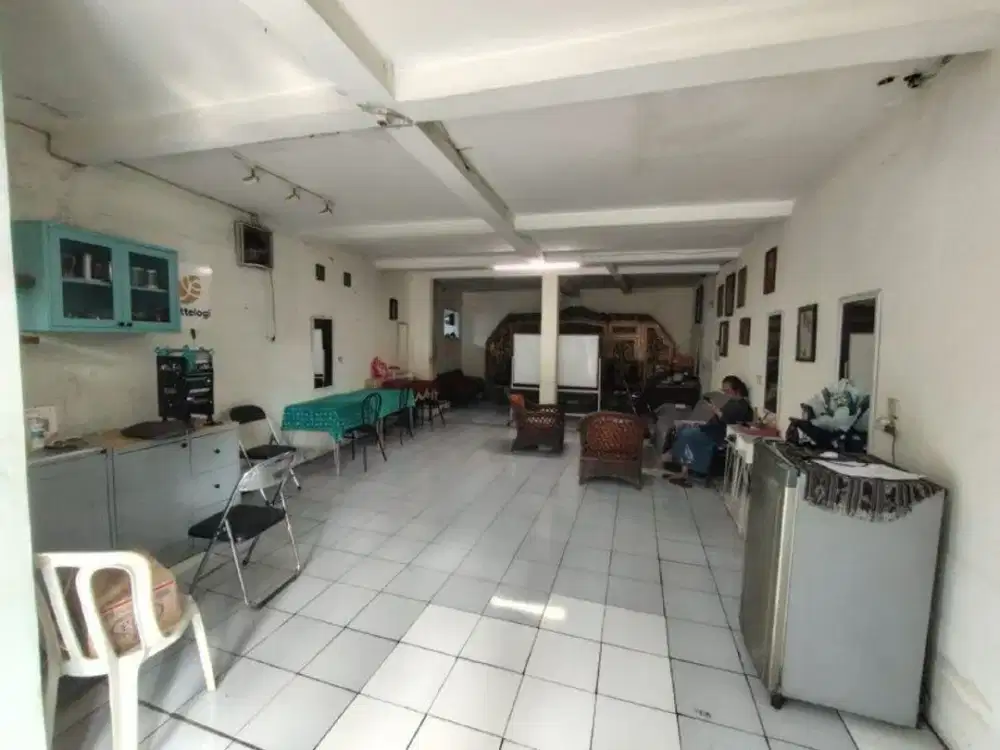 RUMAH BAGUS SIAP HUNI POSISI HOOK, COCOK UNTUK KANTOR, BIMBEL, USAHA, LOKASI DEKAT KAMPUS WIDYATAMA, YPKP, ITB, DI CIKUTRA, PAHLAWAN, SUPRATMAN
