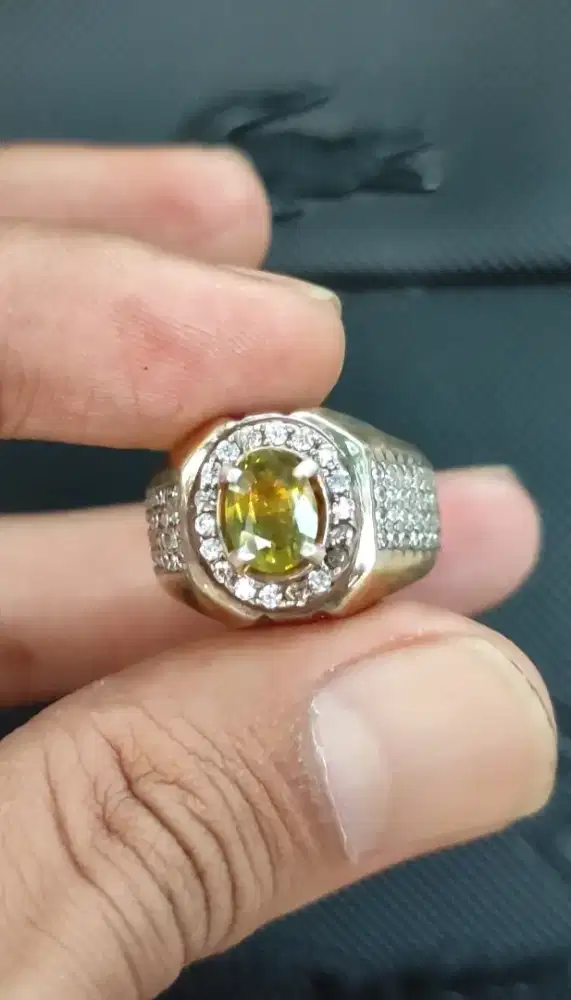 Natural Fancy Sapphire/Bi-color Sapphire