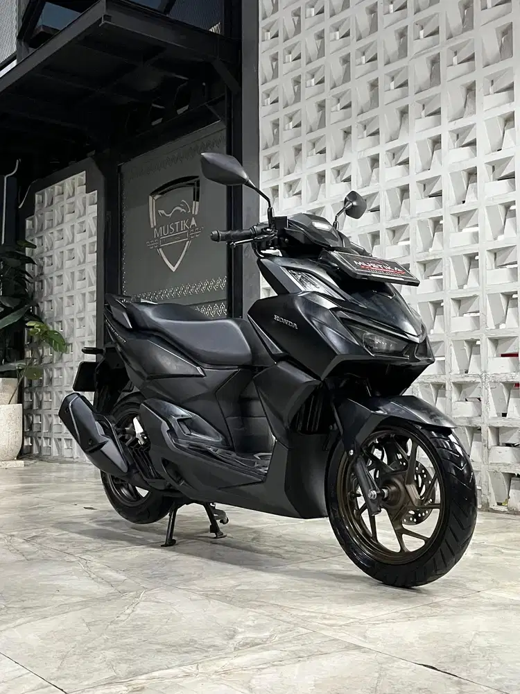 Vario 160 CBS 2024. Plat L Sby. KM 17rb. DANNY Mustika Sulfat