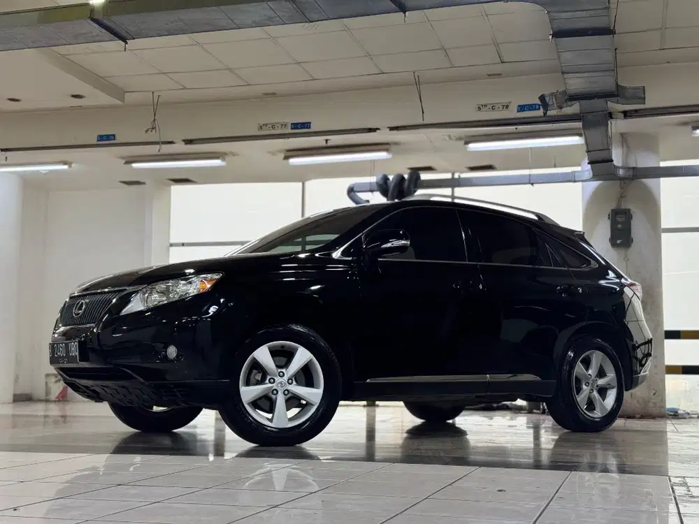 Baru di service dealer lexus rx 270 2012 matic bensin sunroof