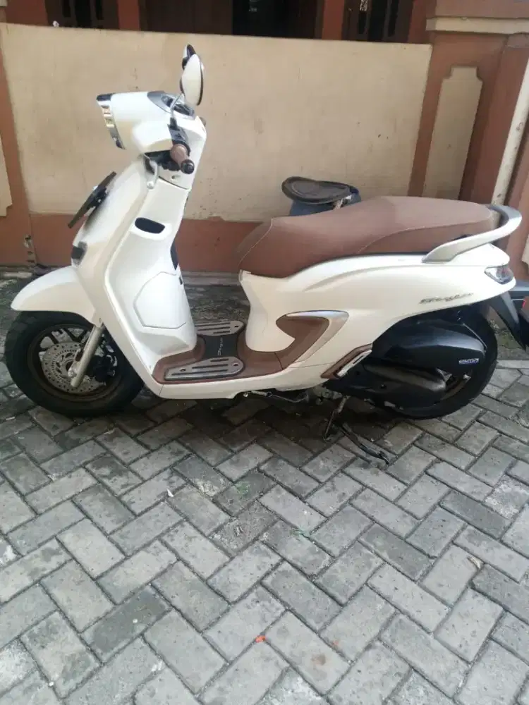 Staylo 160 ABS 2025