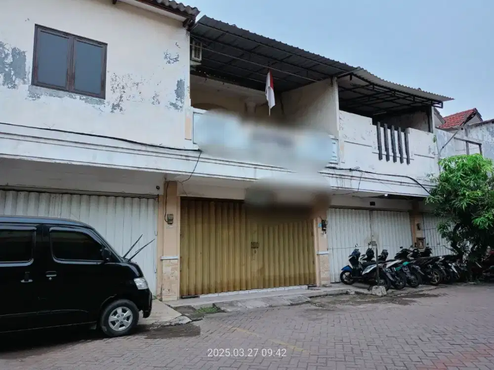 Disewakan murah ruko 2 lantai  semi furnished parkir luas Sentra Tropodo , Sidoarjo