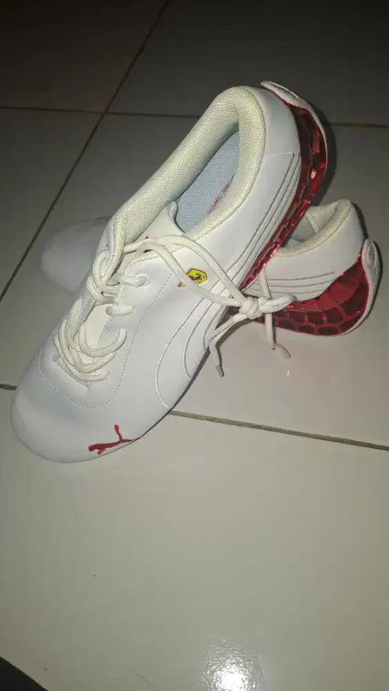Sepatu Sneakers Pria Ferrari X Roma White Red