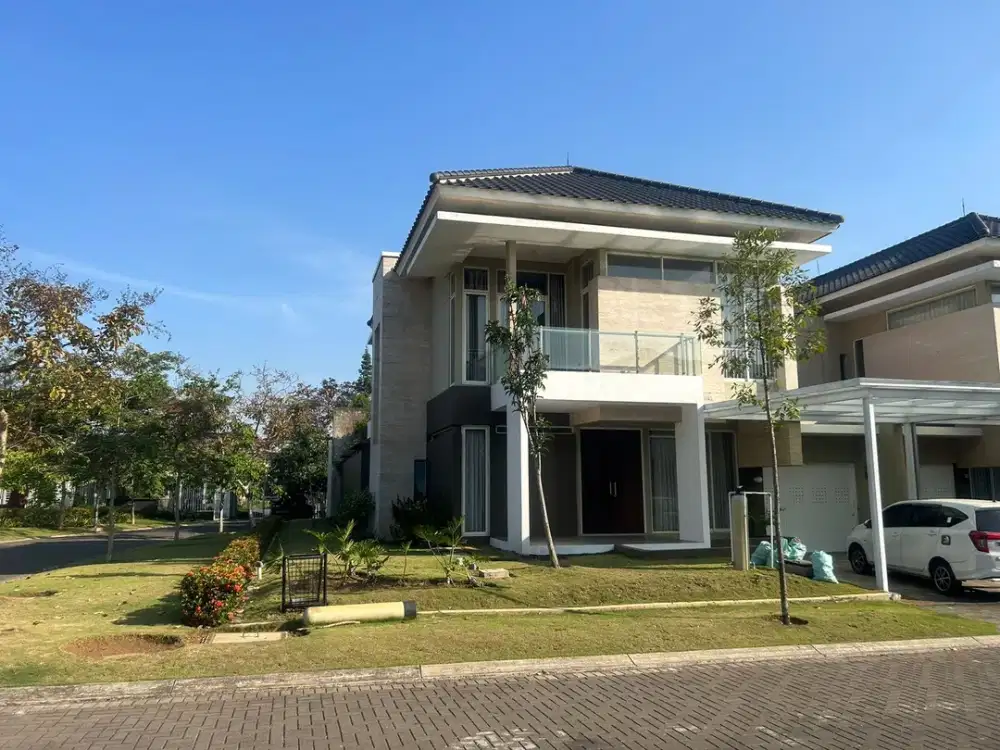 Rumah Hoek 2 Lantai Nyaman di Tatar Tejakencana Kota Baru Parahyangan