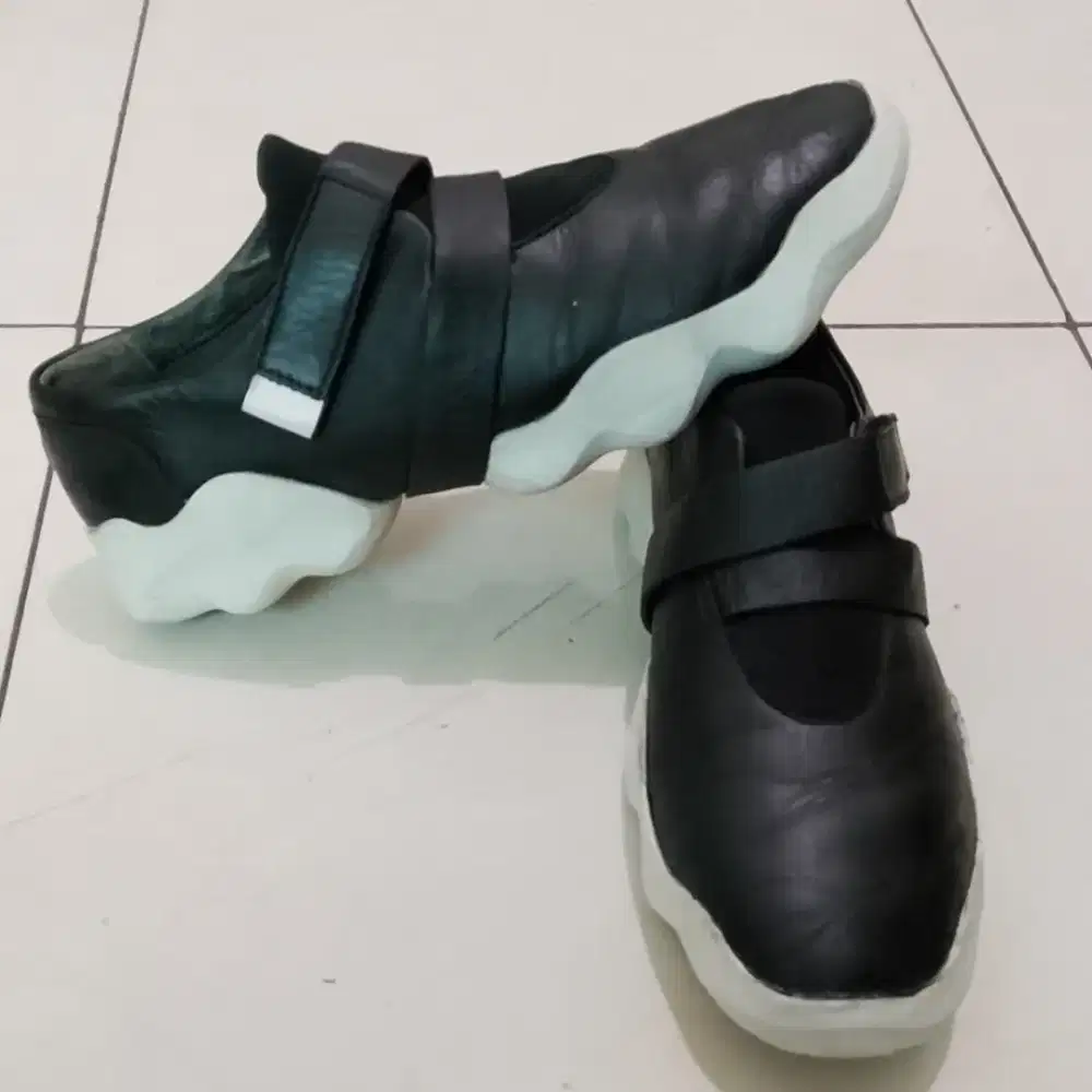 Sepatu CAMPER DUB no. 40