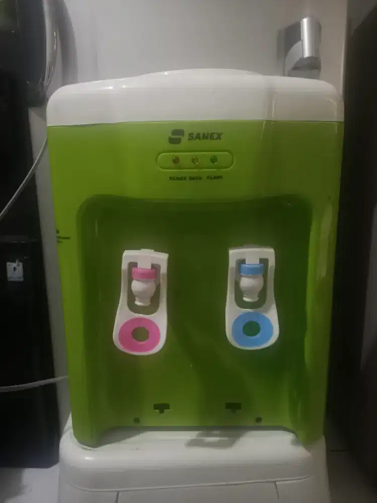 Dispenser Sanex D-102 Hijau Putih Bekas Normal, Dijual Cepat !