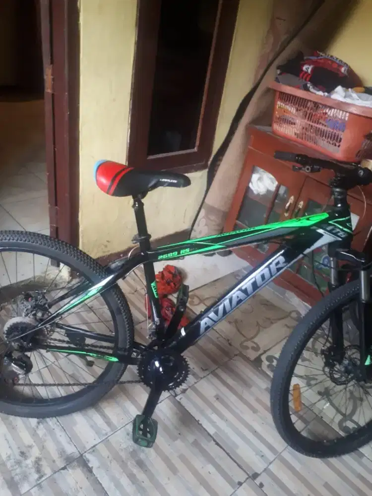 Sepeda gunung AVIATOR BAN 27.5 CAT ORI MASIH BAGUS MINAT WA SAJA YA