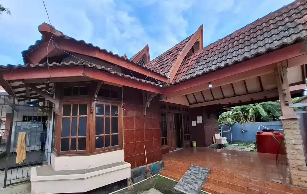 Dijual bangunan komersil