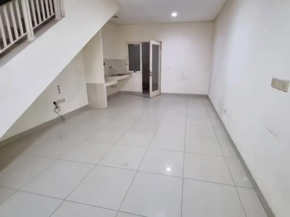 Disewa Rumah Golf Lake Cengkareng Unit Terbatas