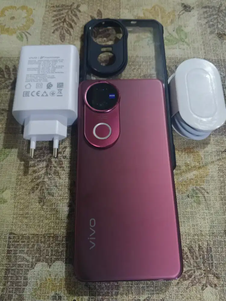 vivo v50 5G (12/256) hp cas ori aj jual/Nyri kmbliian bnyk