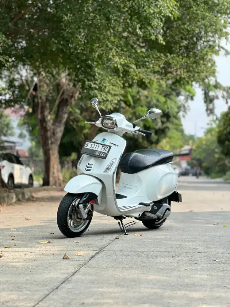 DIJUAL VESPA SPRINT 150 IGET AHS THN 2019 PERFECT CONDITION