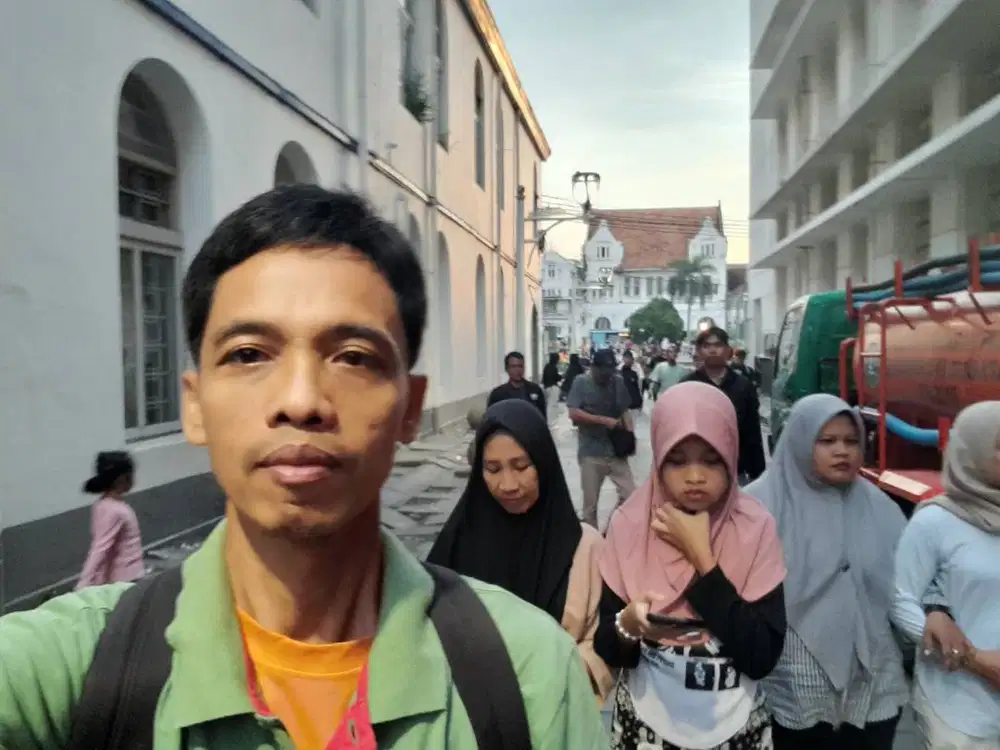 Cari kerja untuk biaya kuliah anak