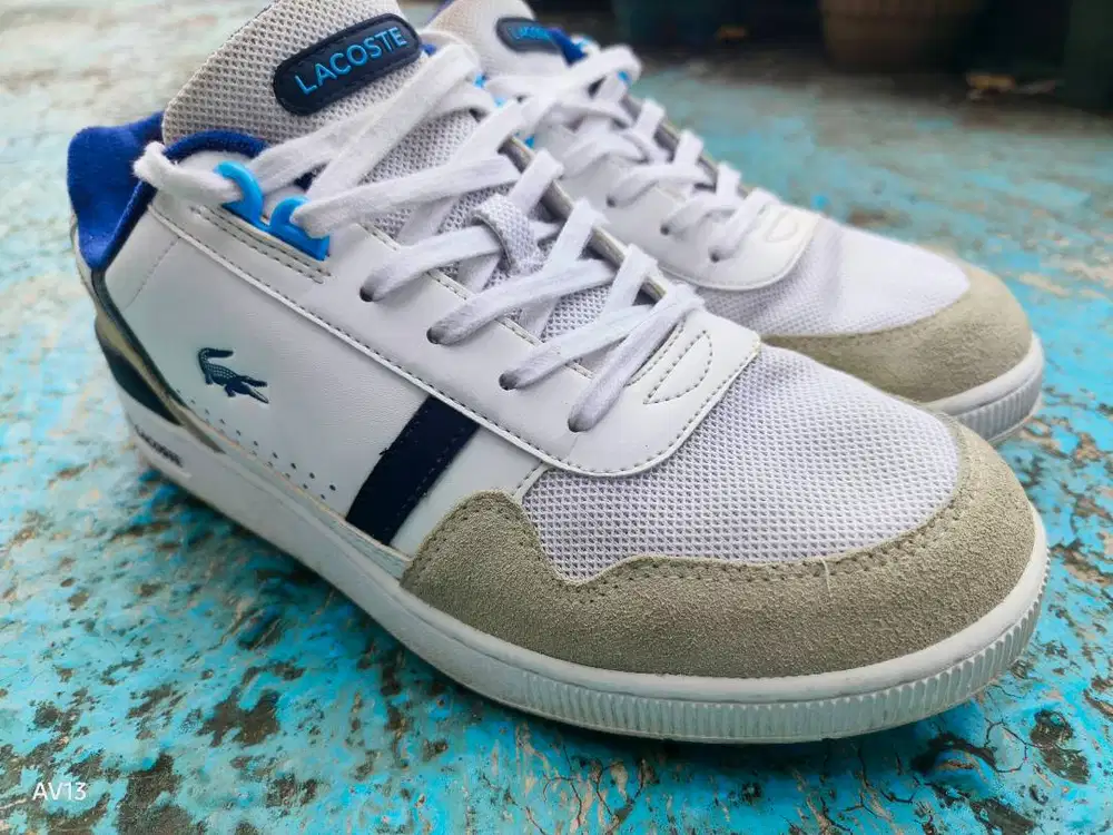 Sepatu Sneakers Pria Lacoste T-Clip Contrasted Leather Wht/Blue