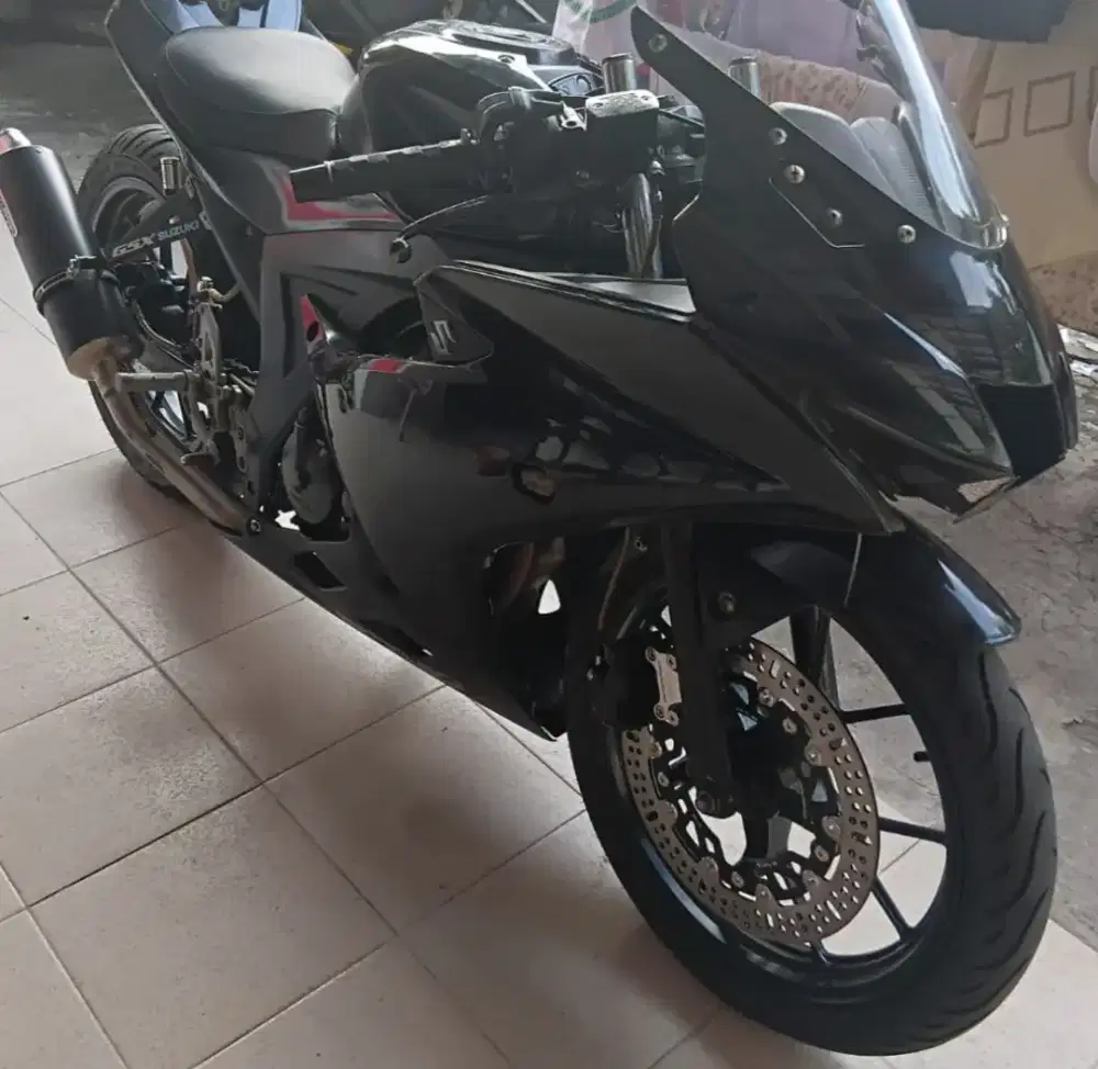 Motor Suzuki GSX