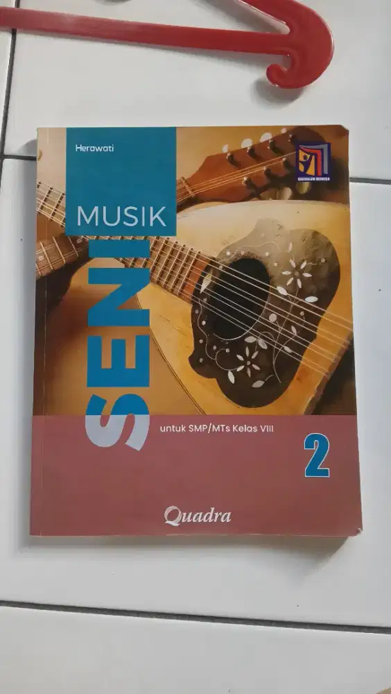 Buku sekolah bekas bagus
