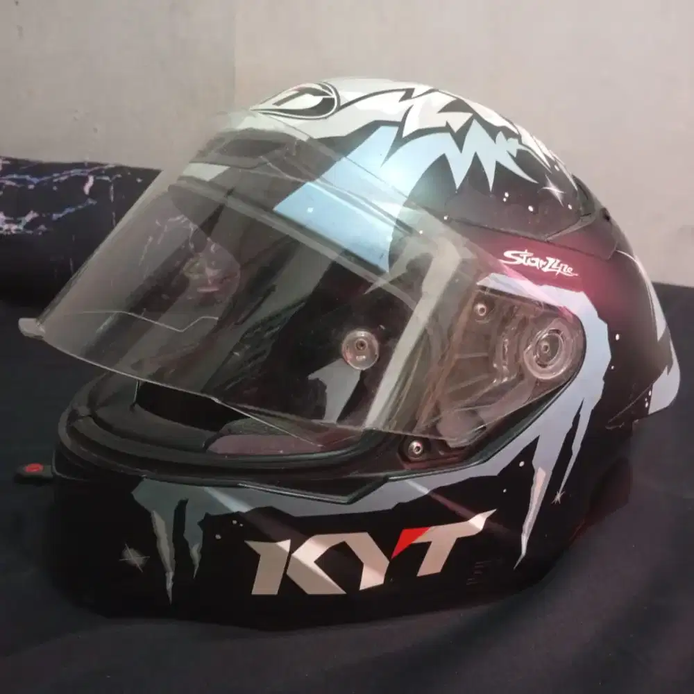 Helm KYT TT Course