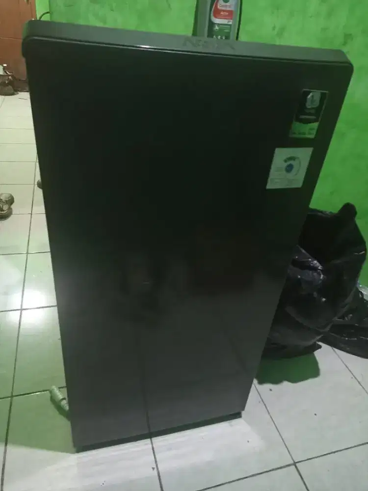 Kulkas aqua 1 pintu