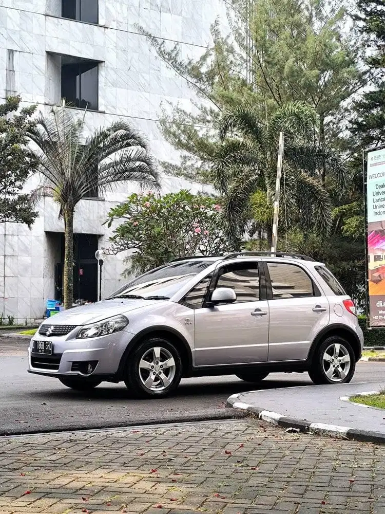 SUZUKI SX-4 // X-OVER 1.5 AT 2011 SIAP PAKAI