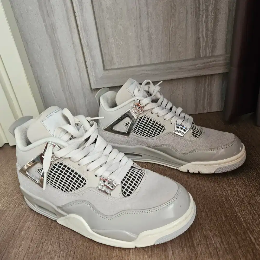 Nike Air Jordan Retro 4 Frozen Moment