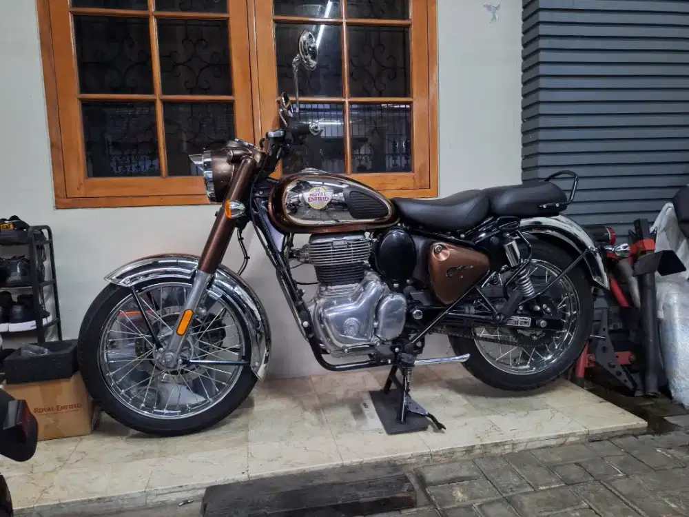 Royal Enfield 350 Reborn Chroom