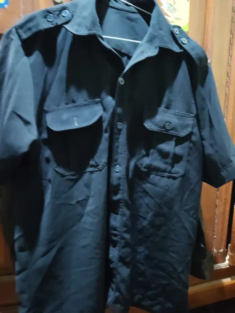 Safari biru dongker