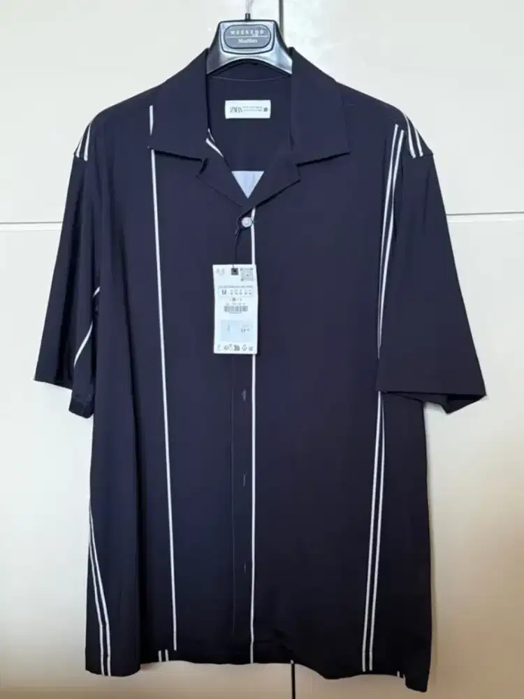 Kemeja pendek Zara colou black Size M