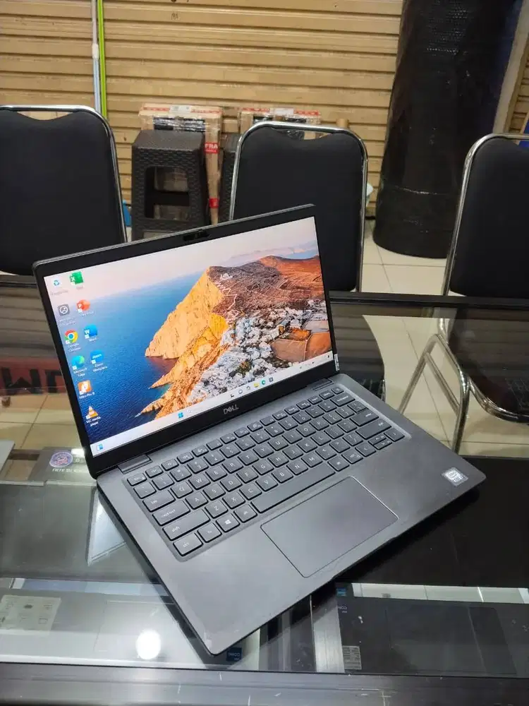 DELL Latitude 7310 i5 10310U RAM16GB SSD 256GB NVMe Layar 13.3 IPS FHD