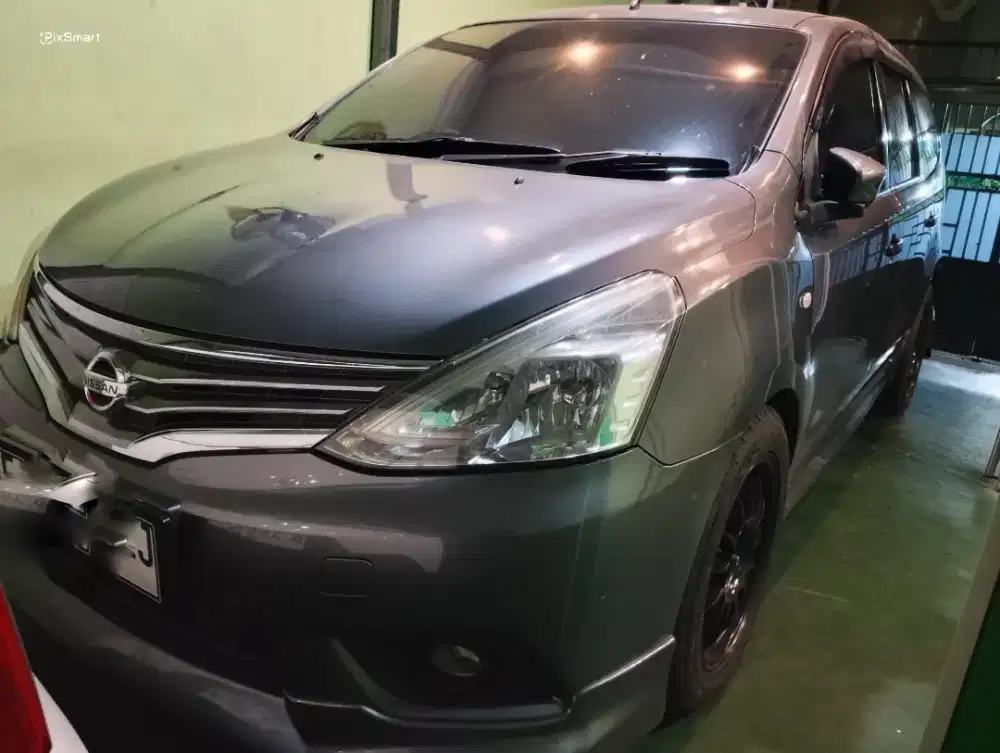 Nissan Grand Livina SV Facelift 1.5 AT 2013